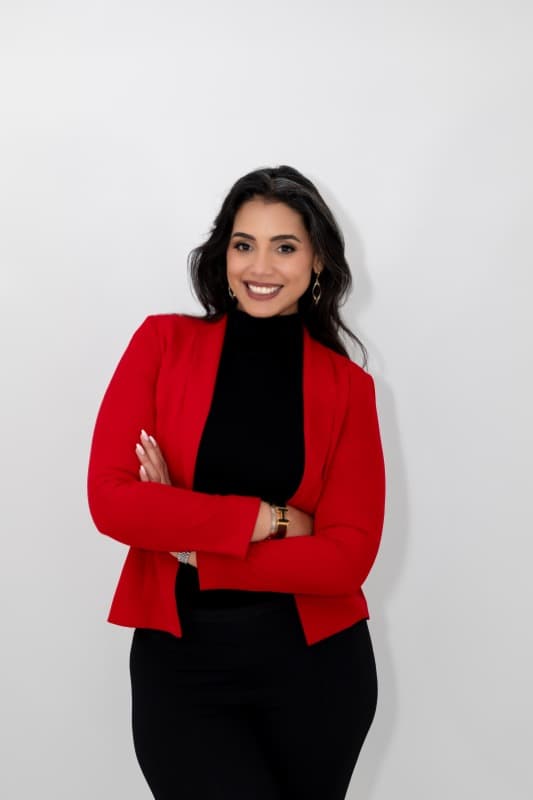 Angie - Trader y Educadora